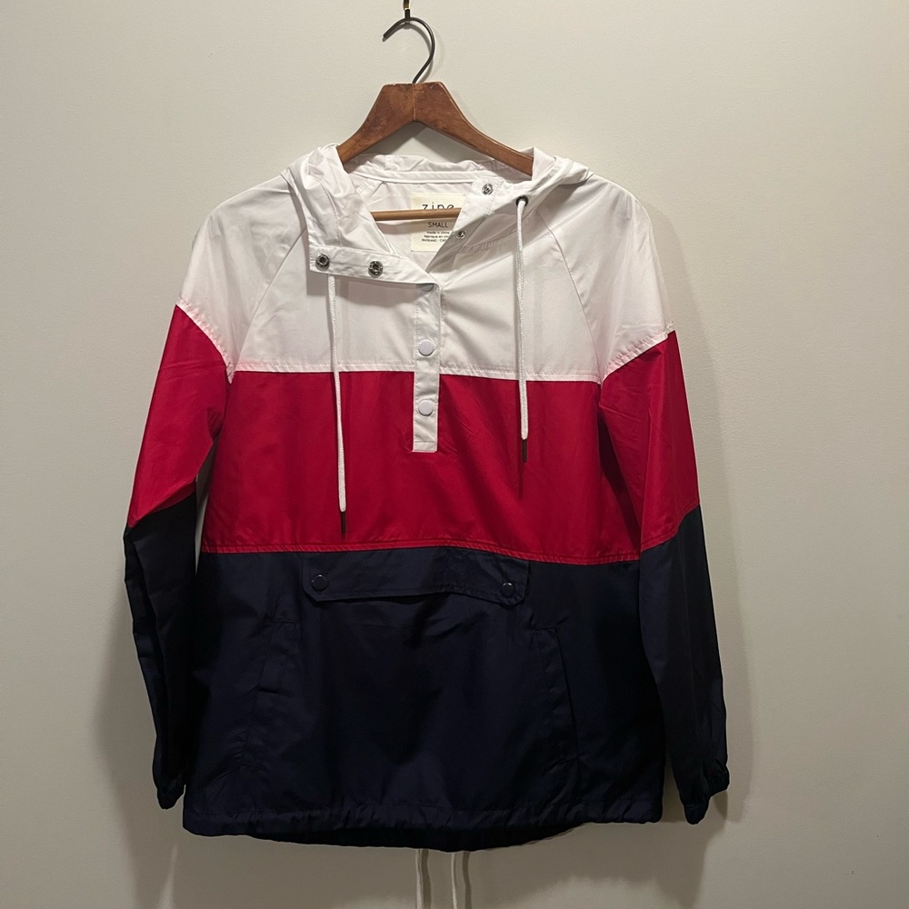 Lightweight Windbreaker